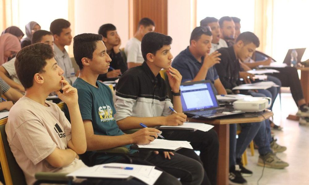 مكتب الحزب بزليتن ينظم محاضرةً بعنوان “كيف تحتار تخصصك الجامعي؟”