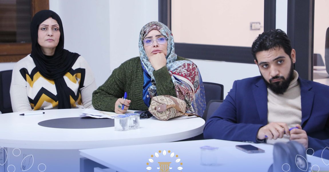 اختتام دورة “دور المرأة في عمليات التحول الديمقراطي”